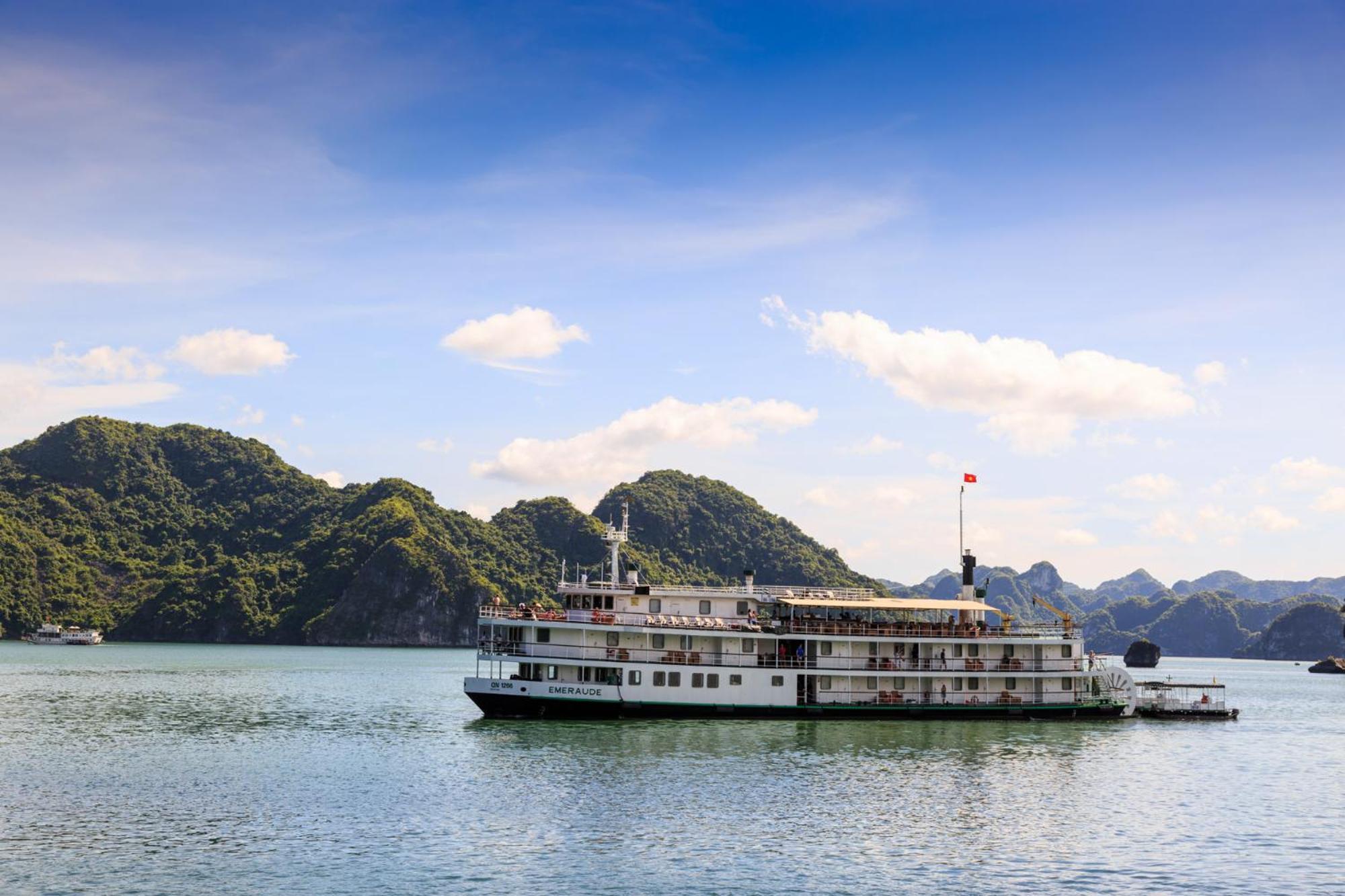 Emeraude Classic Cruises Халонг Екстер'єр фото