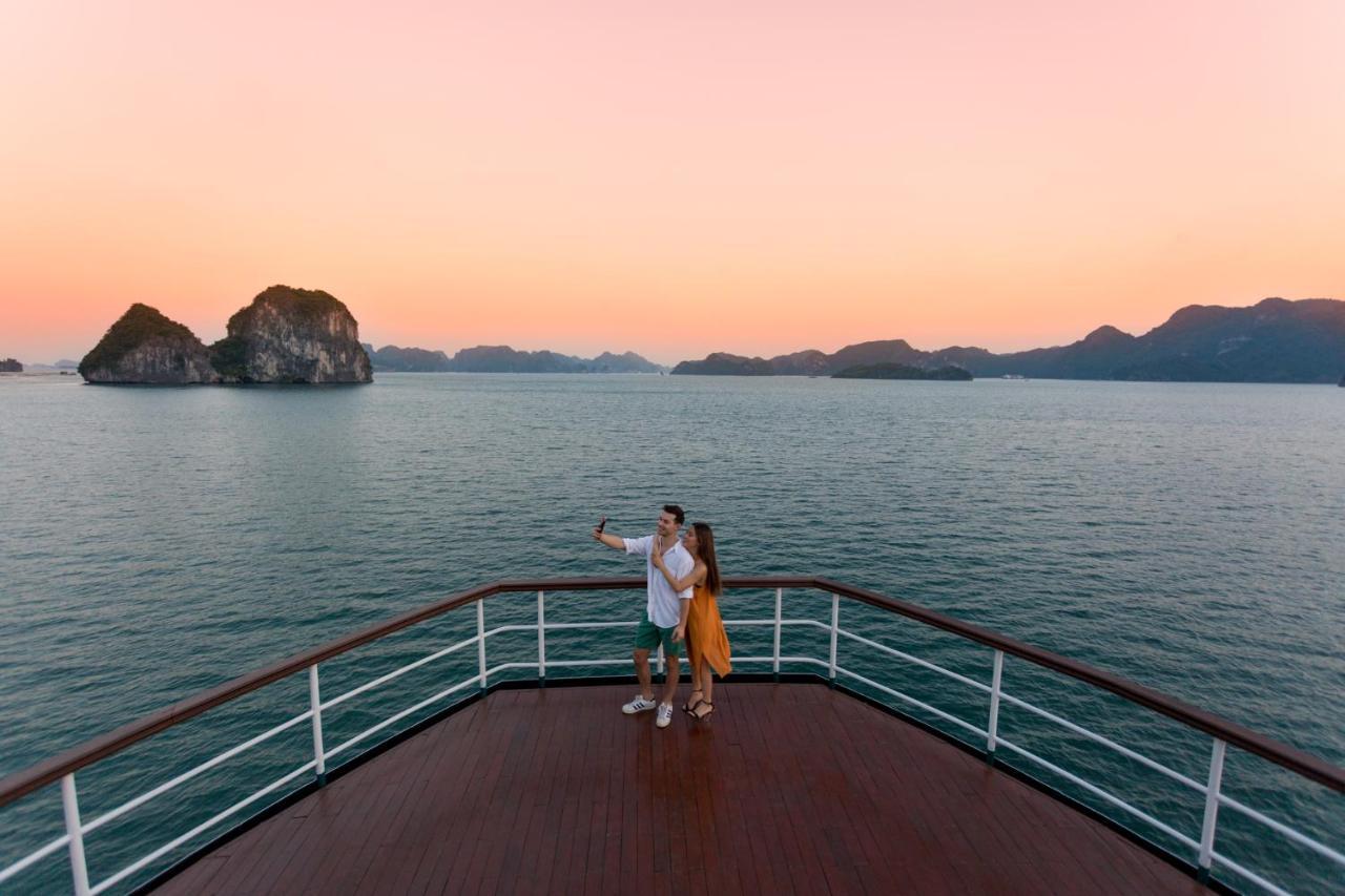 Emeraude Classic Cruises Халонг Екстер'єр фото